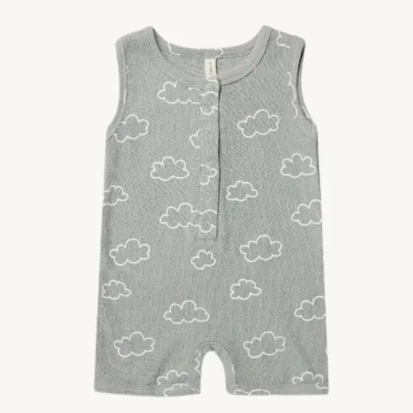 NWT - Quincy Mae Henley romper clouds size 2-3 - Picture 1 of 2